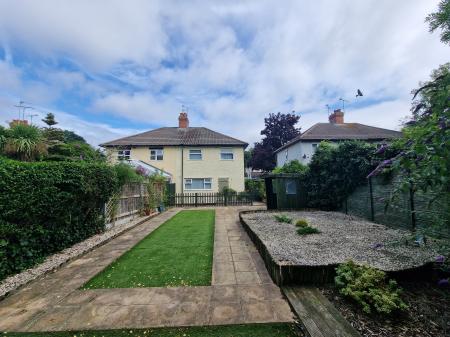 3 bedroom Semi-detached house to let in Woodland Avenue, Tettenhall, WV6