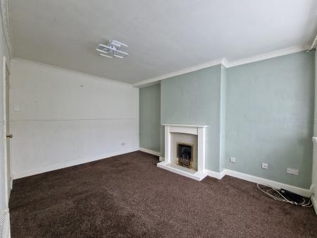 3 bedroom Semi-detached house to let in Woodland Avenue, Tettenhall, WV6