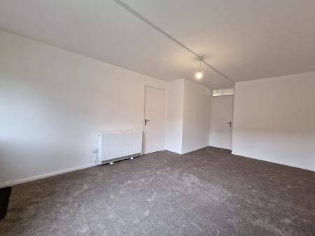 1 bedroom Flat to let in Glyme Drive, Wolverhampton, WV6