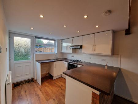 1 bedroom Bungalow to let in Dean Court, Perton, WV6