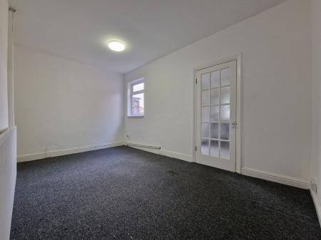 2 bedroom Terraced House to let in Rotherby Avenue, Belgrave, Leicester, LE4