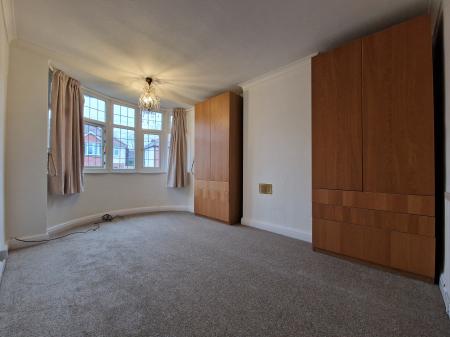 3 bedroom Semi-detached house to let in Links Road, Penn, Lower Penn, WV4