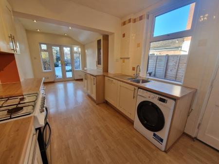 2 bedroom Terraced House to let in Mancroft Road, Tettenhall, WV6