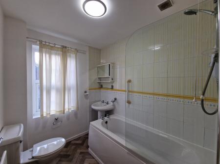 2 bedroom End of terrace house to let in Limes Road, Tettenhall, WV6