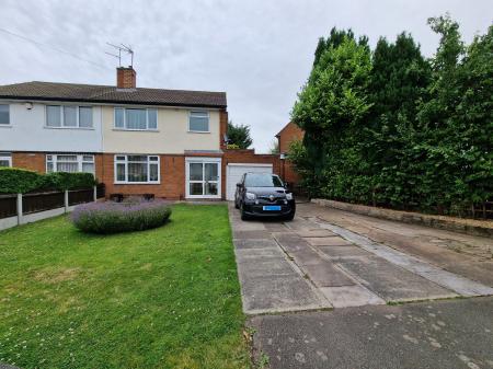 Farmbrook Avenue, Bushbury, WV10