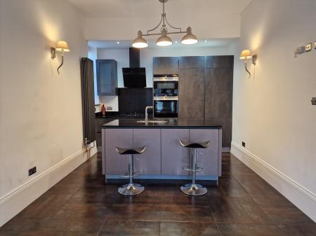 2 bedroom Apartment to let in Stockwell Road, Wolverhampton, WV6