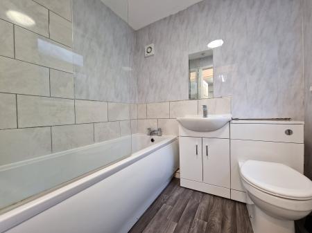 3 bedroom Terraced House to let in Lime Street, Wolverhampton, WV3