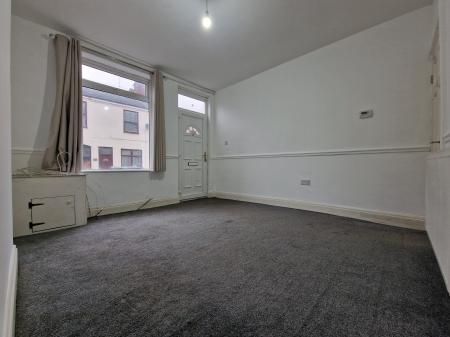 3 bedroom Terraced House to let in Lime Street, Wolverhampton, WV3
