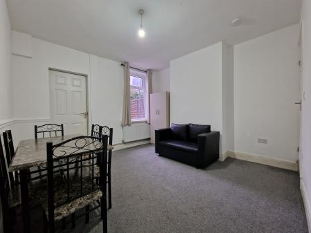 3 bedroom Terraced House to let in Lime Street, Wolverhampton, WV3