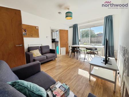 Honeysuckle Road, SO16