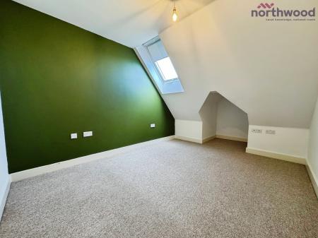 2 bedroom Flat to let in Rivendale Court, SO15