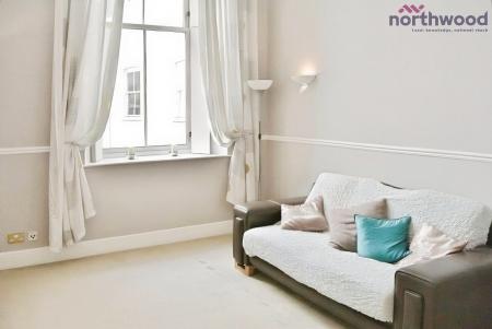 2 bedroom Flat to let in Imperial Apartments, Ocean Village, SO14