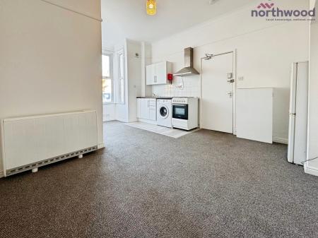1 bedroom Ground floor flat to let in Arthur Road, Shirley, SO15