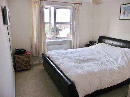 2 bedroom Flat to let in Handel Road, Southampton, SO15