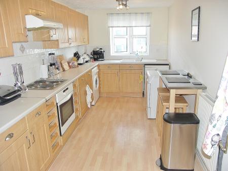 2 bedroom Flat to let in Handel Road, Southampton, SO15