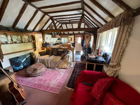 1 bedroom Cottage to let in The Coach House, Oakhill, SO31