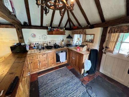 1 bedroom Cottage to let in The Coach House, Oakhill, SO31