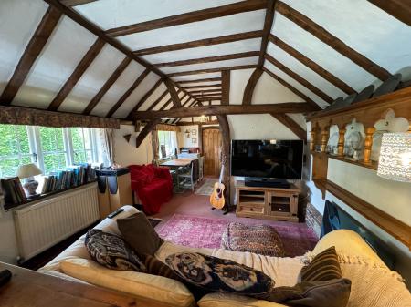 1 bedroom Cottage to let in The Coach House, Oakhill, SO31