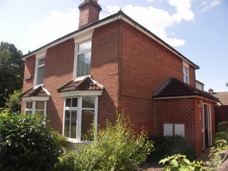 1 bedroom Flat to let in Radstock Road, Woolston, SO19