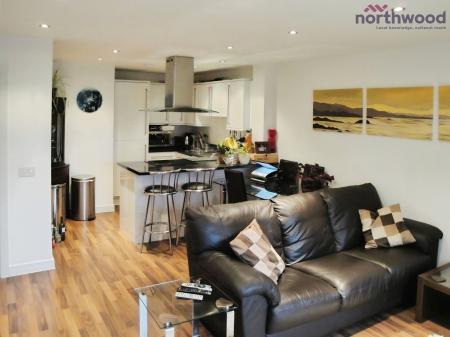 2 bedroom Flat to let in Cranbourne House, SO16