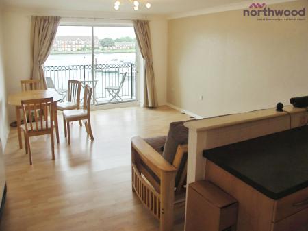 2 bedroom Flat to let in Vespasian Road, SO18