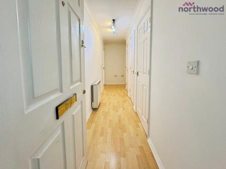 2 bedroom Flat to let in Vespasian Road, SO18