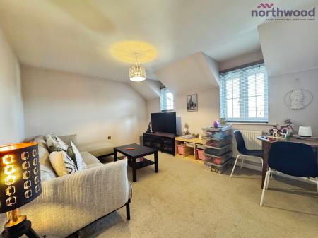 2 bedroom Flat to let in Chandlers Gate, Chandlers Ford, SO53