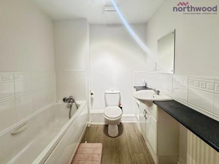 2 bedroom Flat to let in Chandlers Gate, Chandlers Ford, SO53