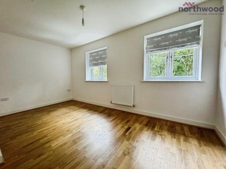 3 bedroom Semi-detached house to let in Furze Close, Sholing, SO19