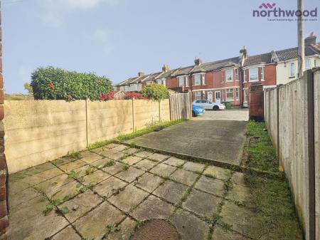 1 bedroom House share to let in Wilton Road, SO15