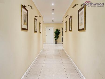 2 bedroom Flat to let in Providence Park, Bassett, SO16