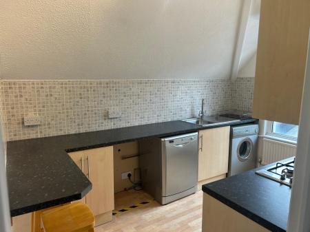 1 bedroom Flat to let in Palmerston Road, Westcliff-on-Sea, SS0