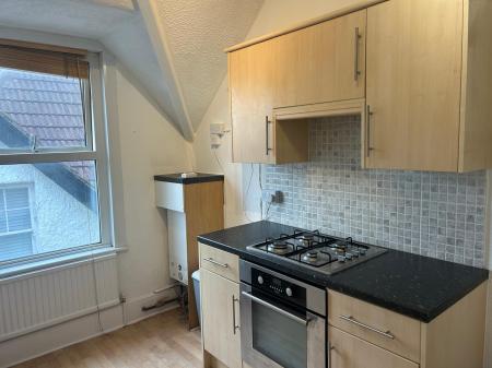 1 bedroom Flat to let in Palmerston Road, Westcliff-on-Sea, SS0