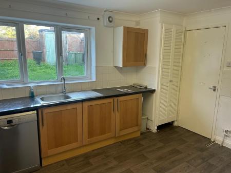 3 bedroom Terraced House to let in Glenmere, Basildon, SS16