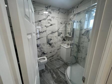 3 bedroom Semi-detached house to let in Westbury Road, Southend-on-Sea, SS2