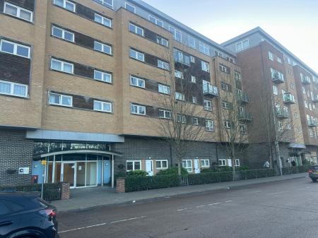 2 bedroom Flat to let in Cherrydown East, Basildon, SS16