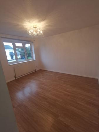 3 bedroom Semi-detached house to let in Orchard Side, Leigh-on-Sea, SS9