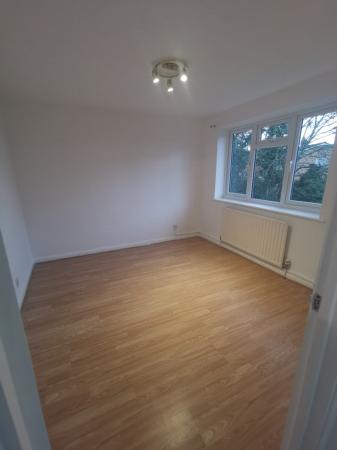 3 bedroom Semi-detached house to let in Orchard Side, Leigh-on-Sea, SS9