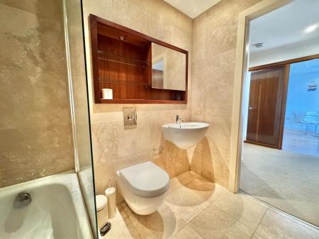 1 bedroom Flat for sale in 94 The Quays, Salford, M50