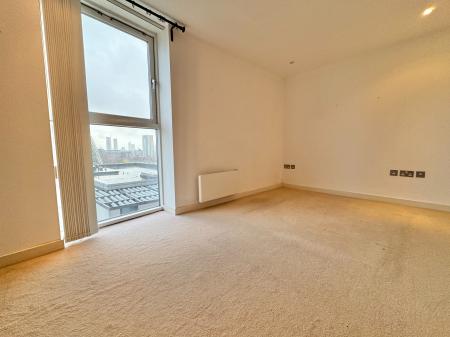 1 bedroom Flat for sale in 94 The Quays, Salford, M50