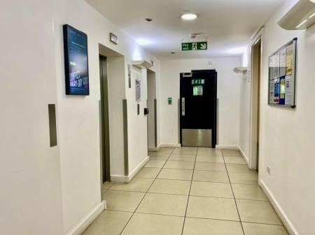 2 bedroom Flat for sale in NV Building, 96 The Quays, M50