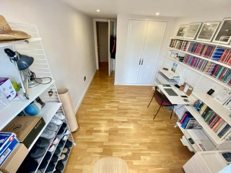 2 bedroom Flat for sale in NV Building, 96 The Quays, M50