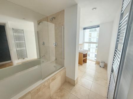 3 bedroom Penthouse for sale in 96 The Quays, Salford Quays, Salford, M50