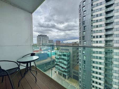 1 bedroom Flat for sale in Blue, Salford Quays, Salford, M50