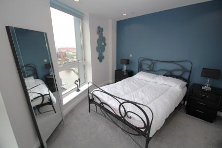 3 bedroom Flat for sale in The Heart, Media City M50 2TH