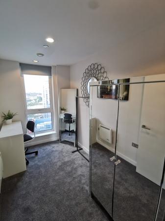 3 bedroom Flat for sale in The Heart, Media City M50 2TH
