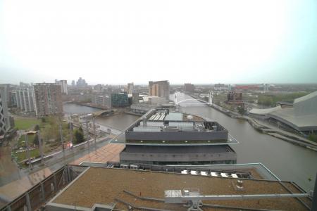 3 bedroom Flat for sale in The Heart, Media City M50 2TH