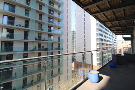 2 bedroom Flat for sale in Clowes Street, Salford, M3