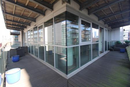 2 bedroom Flat for sale in Clowes Street, Salford, M3