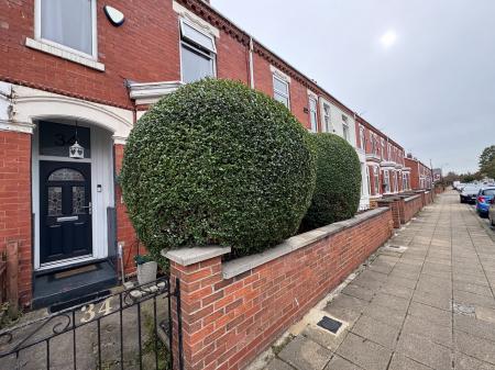 North Longsdale Street, Stretford, M32